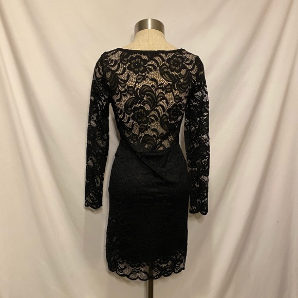 Ambiance black lace medium dress - Picture 3 of 13
